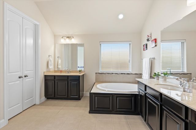 14821 Cedar Flat Way, Fort Worth, TX 76262