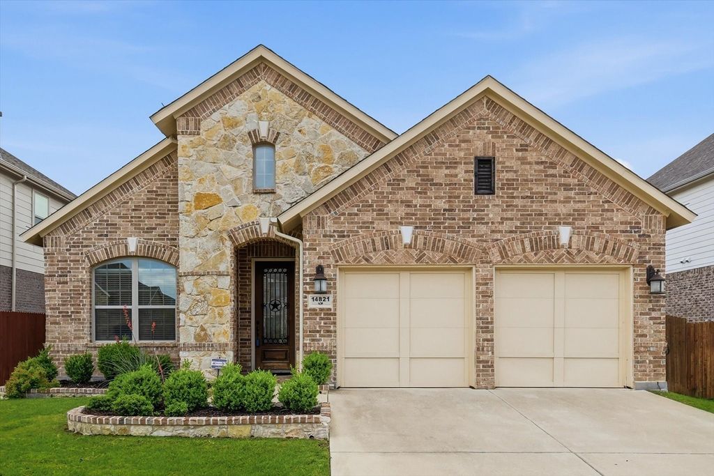 14821 Cedar Flat Way, Fort Worth, TX 76262
