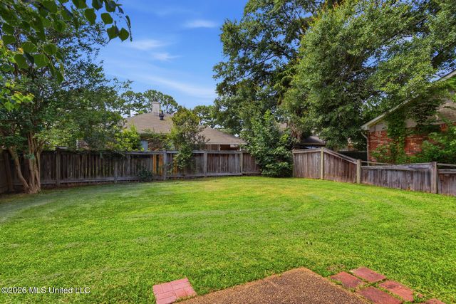 421 Pelahatchie Shore Drive, Brandon, MS 39047