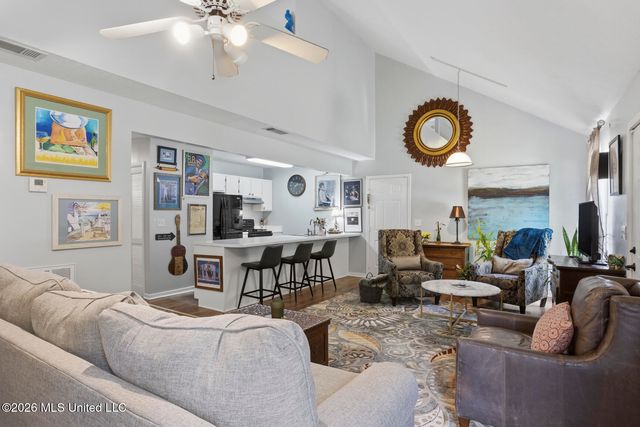 421 Pelahatchie Shore Drive, Brandon, MS 39047
