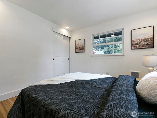 35023 18th Avenue SW, Federal Way, WA 98023