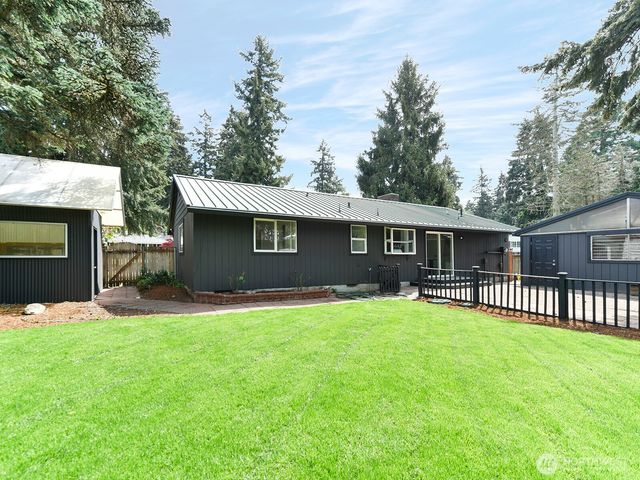 35023 18th Avenue SW, Federal Way, WA 98023