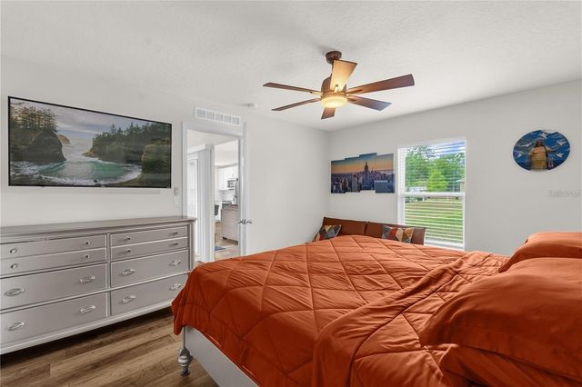 1898 9TH AVENUE, Deland, FL 32724