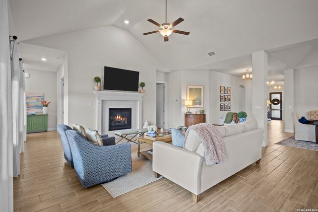 3818 Balentine, San Antonio, TX 78257