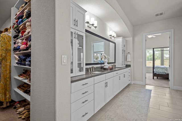 3818 Balentine, San Antonio, TX 78257