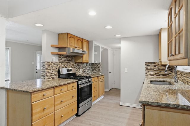 2430 Mark Drive, Mesquite, TX 75150