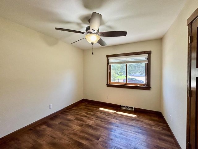 910 Riverview Court, Marshall, WI 53559