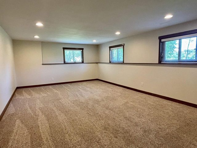 910 Riverview Court, Marshall, WI 53559