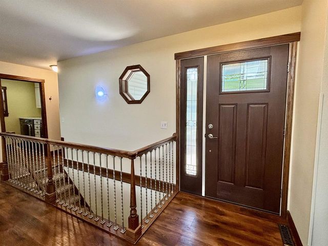 910 Riverview Court, Marshall, WI 53559