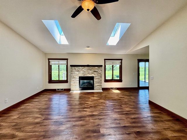 910 Riverview Court, Marshall, WI 53559