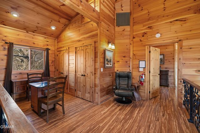 4320 Firefly View Way, Gatlinburg, TN 37738