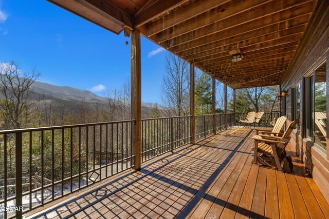 4320 Firefly View Way, Gatlinburg, TN 37738