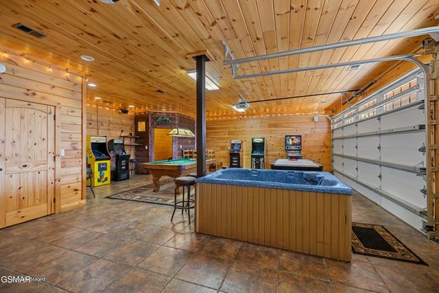 4320 Firefly View Way, Gatlinburg, TN 37738