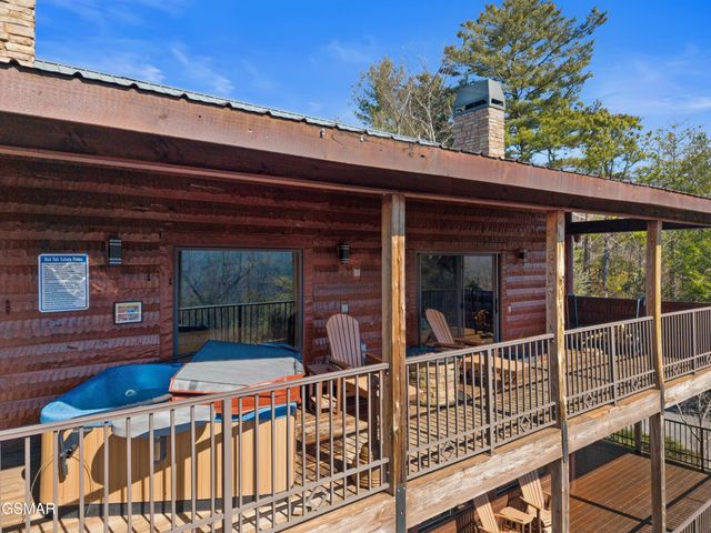 4320 Firefly View Way, Gatlinburg, TN 37738