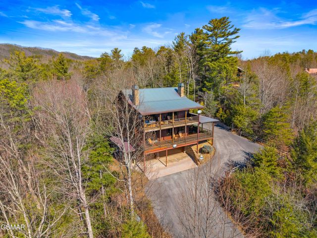 4320 Firefly View Way, Gatlinburg, TN 37738