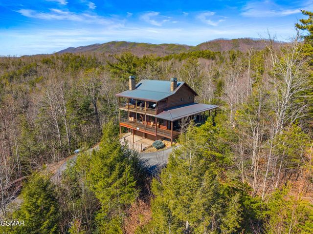 4320 Firefly View Way, Gatlinburg, TN 37738