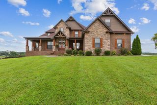 215 George Akins Rd, Westmoreland, TN 37186