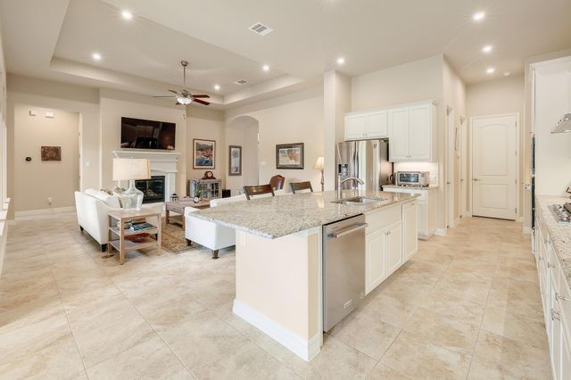 2285 Nature View LOOP, Driftwood, TX 78619