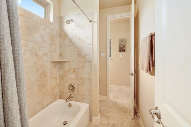 2285 Nature View LOOP, Driftwood, TX 78619