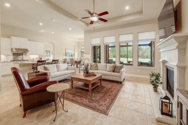 2285 Nature View LOOP, Driftwood, TX 78619