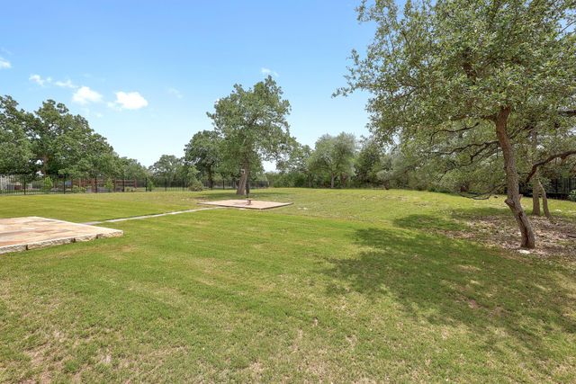 2285 Nature View LOOP, Driftwood, TX 78619