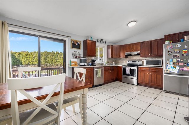 11 Nichole Lane, Coventry, RI 02816