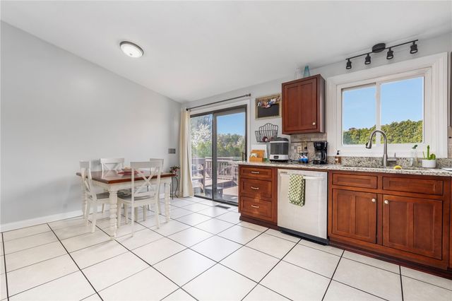 11 Nichole Lane, Coventry, RI 02816