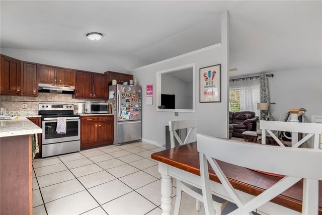 11 Nichole Lane, Coventry, RI 02816