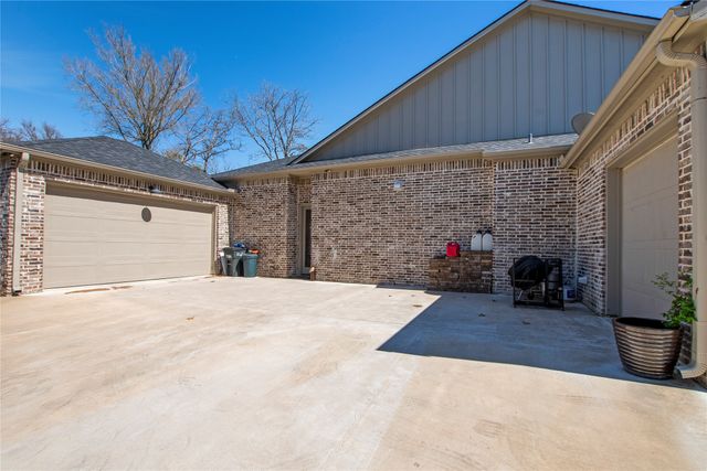 148 Hilton Head Island Drive, Mabank, TX 75156