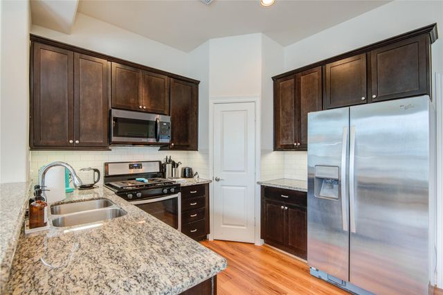 738 Link Road, Houston, TX 77009