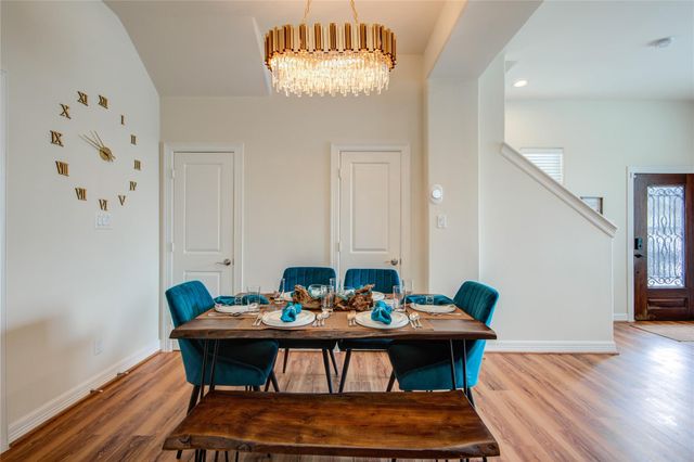 738 Link Road, Houston, TX 77009