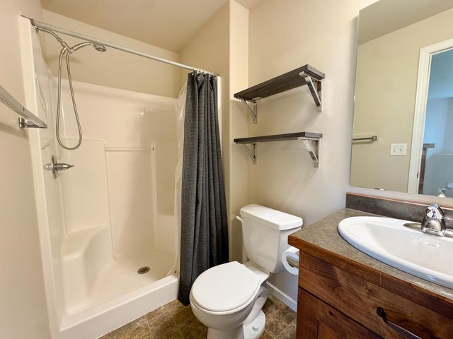2613 56th Avenue S, Fargo, ND 58104