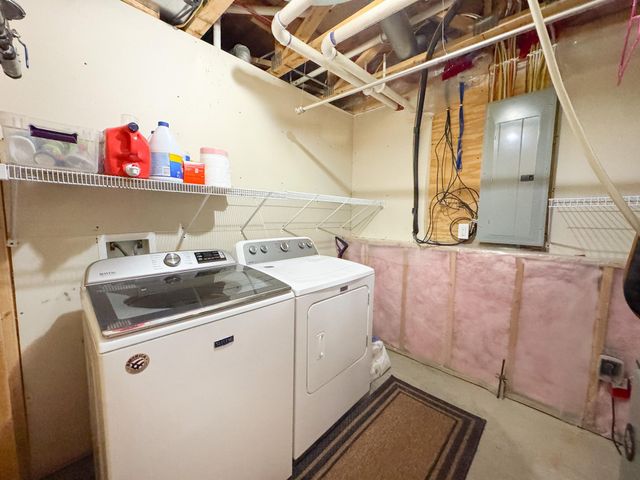 2613 56th Avenue S, Fargo, ND 58104