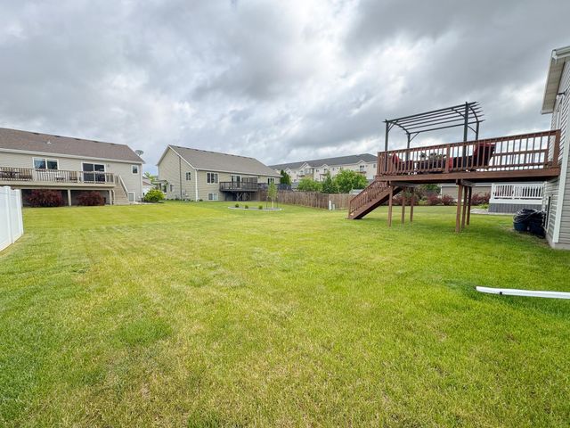 2613 56th Avenue S, Fargo, ND 58104