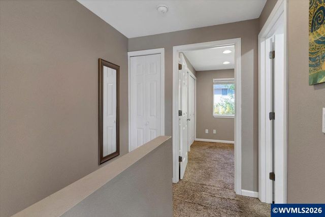 2210 Maplewood Dr S, Salem, OR 97306