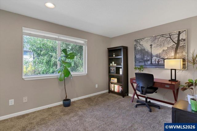 2210 Maplewood Dr S, Salem, OR 97306