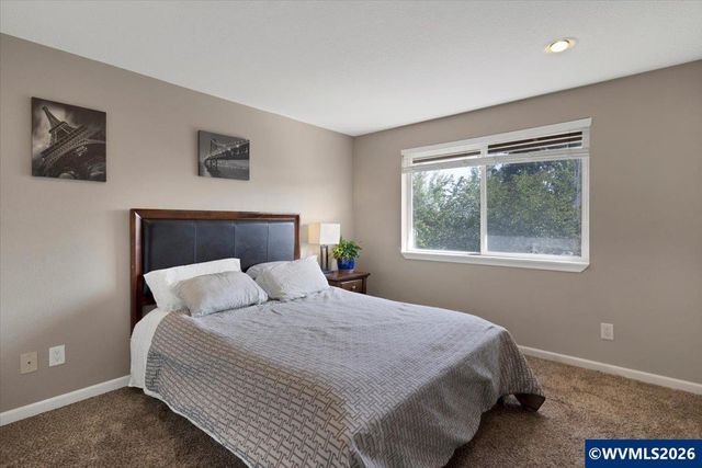2210 Maplewood Dr S, Salem, OR 97306