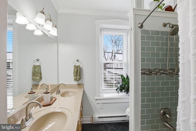 334 E HIGH ST, Elizabethtown, PA 17022