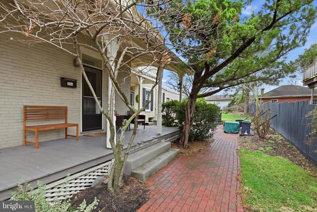 334 E HIGH ST, Elizabethtown, PA 17022