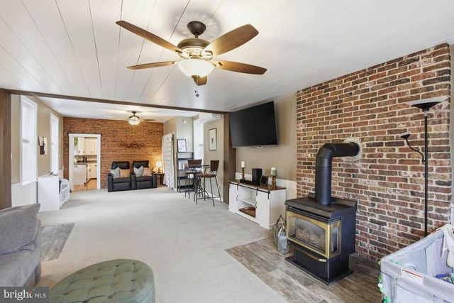 334 E HIGH ST, Elizabethtown, PA 17022