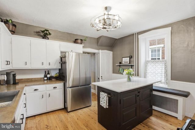 334 E HIGH ST, Elizabethtown, PA 17022