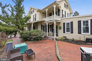 334 E HIGH ST, Elizabethtown, PA 17022