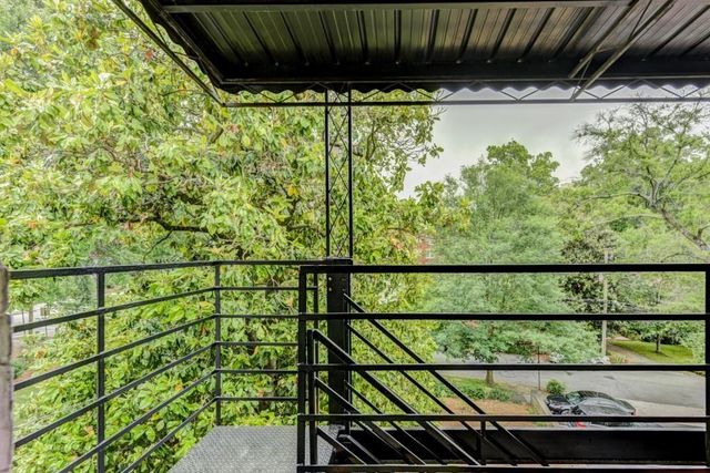 28 Collier Road NW 11, Atlanta, GA 30309