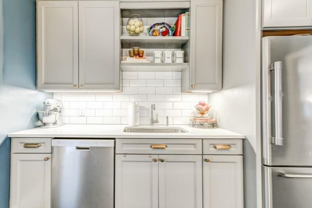 28 Collier Road NW 11, Atlanta, GA 30309