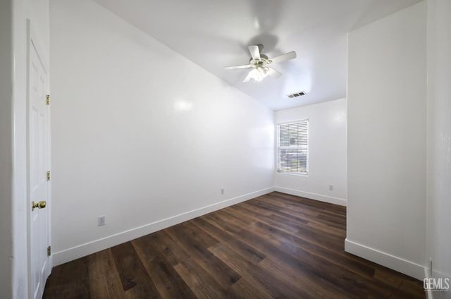 108 Sunny Meadow Drive, Bakersfield, CA 93308