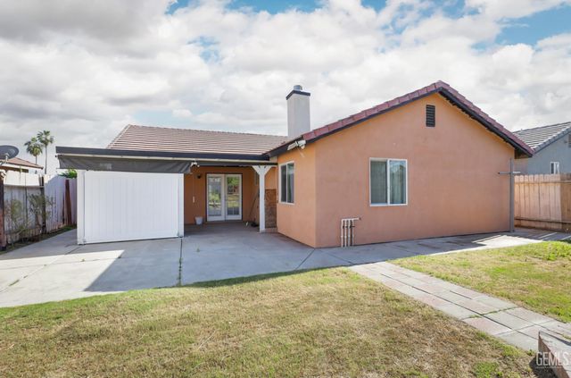 108 Sunny Meadow Drive, Bakersfield, CA 93308