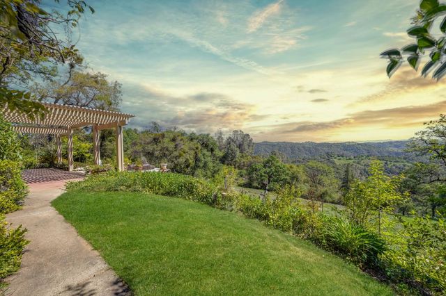 6013 Dolomite Drive, El Dorado, CA 95623