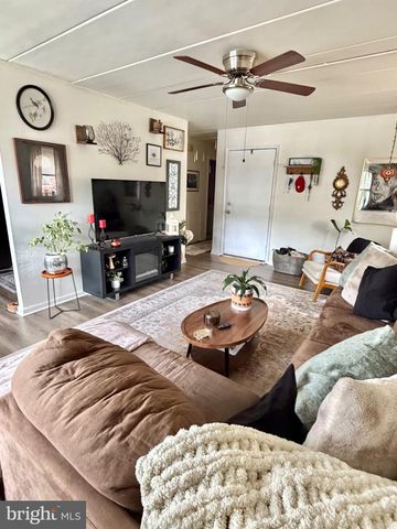 622 COUNTRY LN, Morton, PA 19070