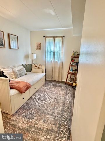 622 COUNTRY LN, Morton, PA 19070