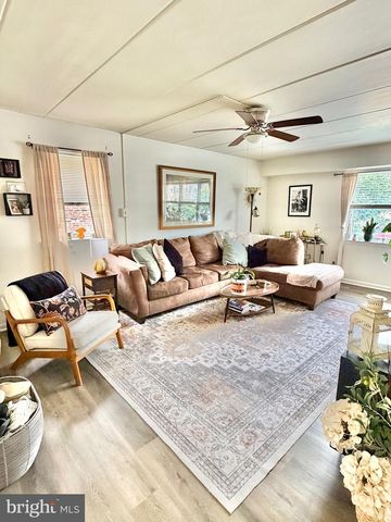 622 COUNTRY LN, Morton, PA 19070